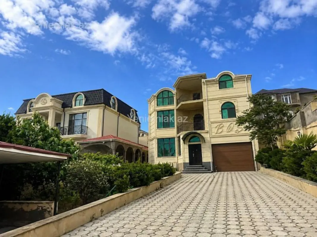 Satılır 7 otaqlı həyət evi 270 m²