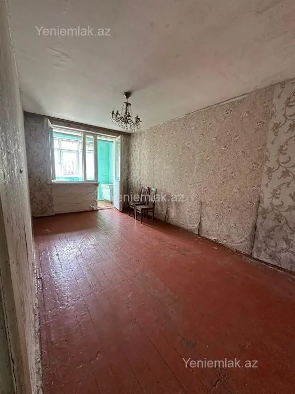 Satılır 1 otaqlı köhnə tikili 36 m²