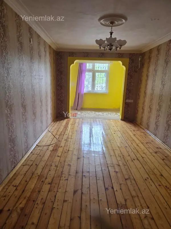 Satılır 2 otaqlı köhnə tikili 48 m²