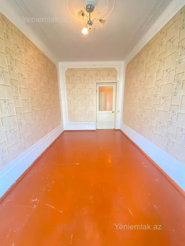 Satılır 2 otaqlı köhnə tikili 66 m²