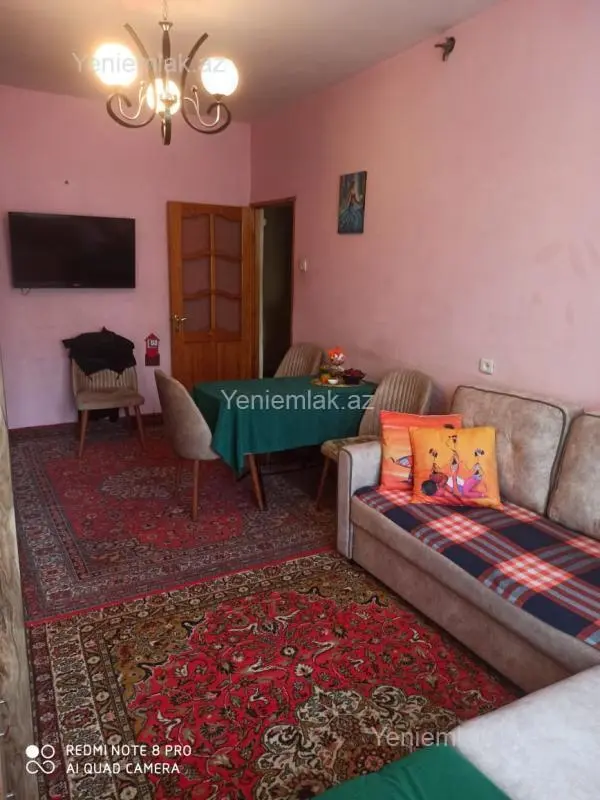 Satılır 2 otaqlı köhnə tikili 60 m²