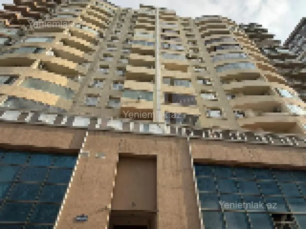 Satılır 3 otaqlı yeni tikili 135 m²