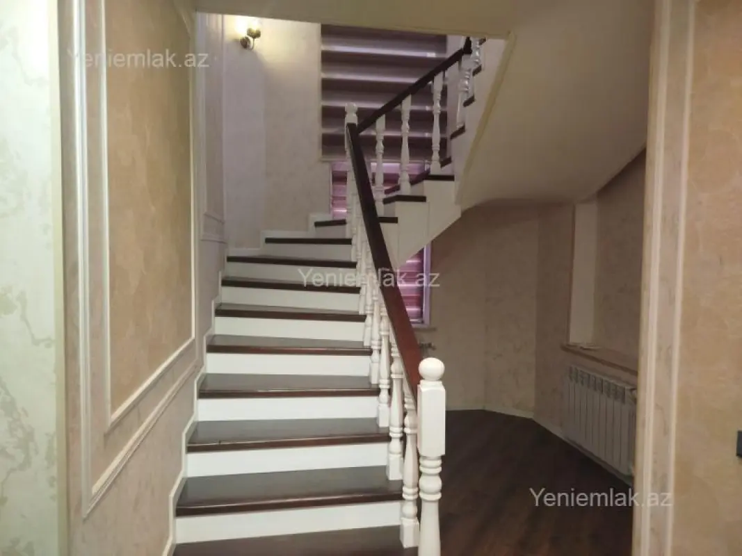 Satılır 4 otaqlı həyət evi 133.1 m²
