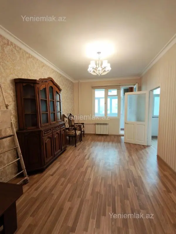 Satılır 3 otaqlı köhnə tikili 73 m²