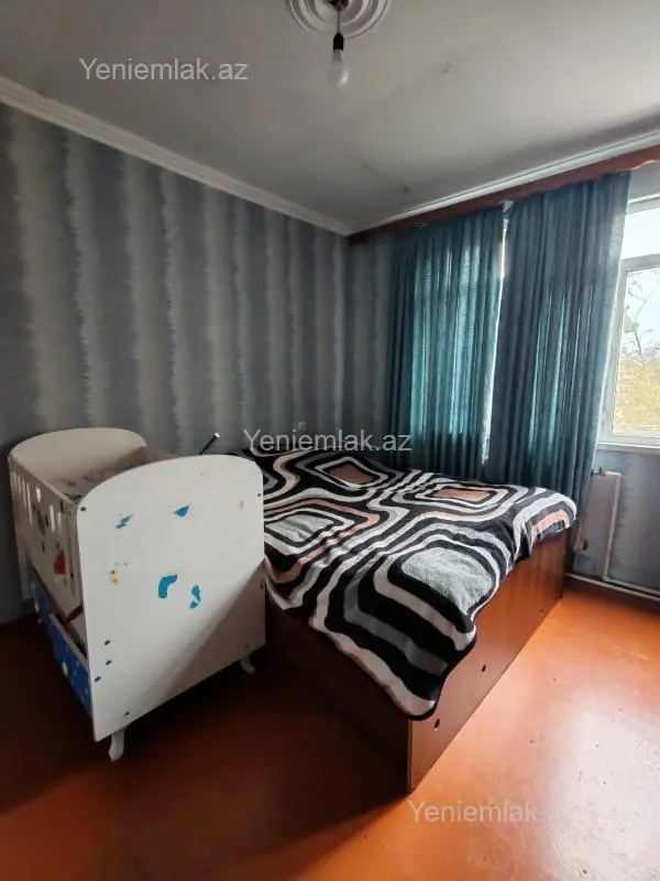 Satılır 2 otaqlı köhnə tikili 42 m²