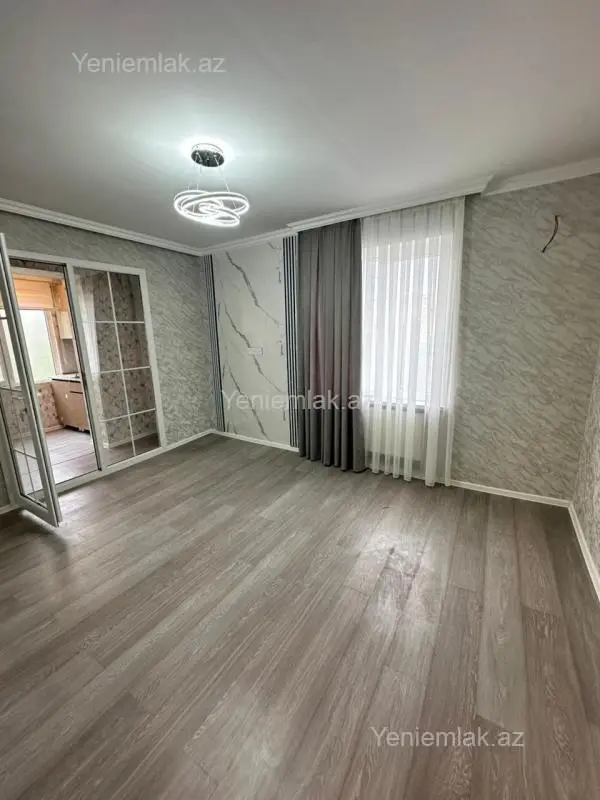Satılır 1 otaqlı köhnə tikili 35 m²