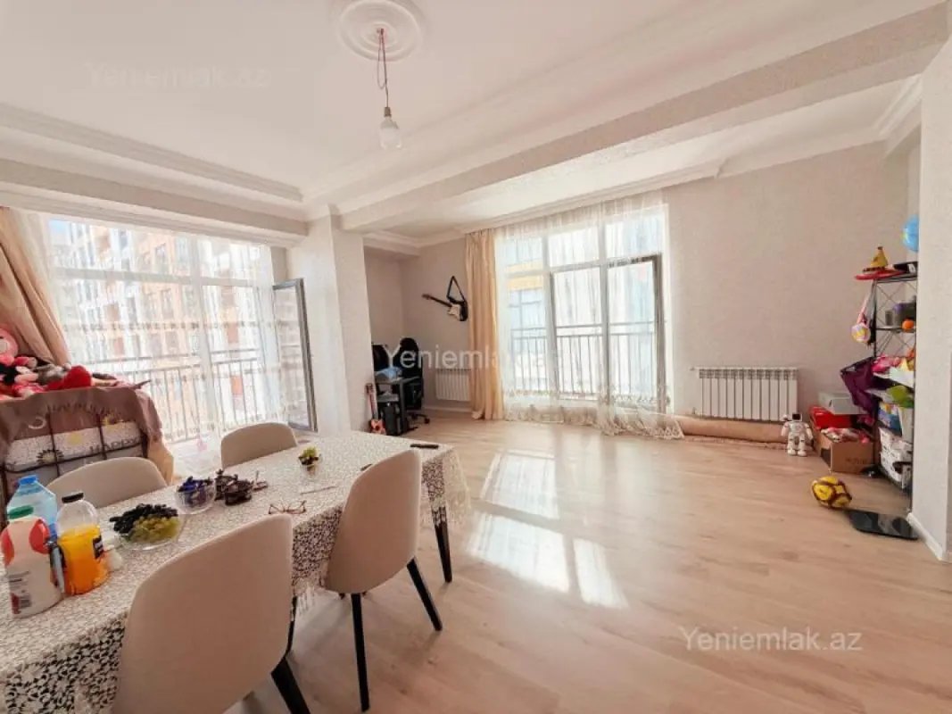Satılır 2 otaqlı yeni tikili 90 m²