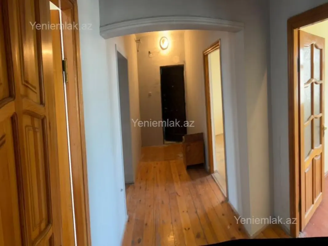 Satılır 3 otaqlı köhnə tikili 85 m²