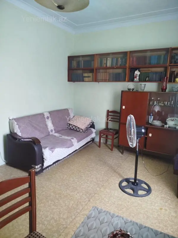 Satılır 2 otaqlı köhnə tikili 46 m²