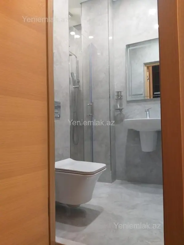Satılır 3 otaqlı köhnə tikili 75 m²
