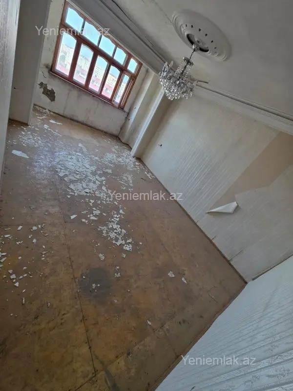 Satılır 2 otaqlı köhnə tikili 58 m²