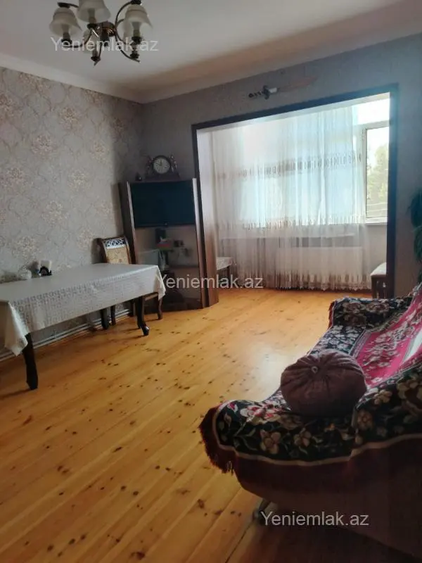 Satılır 3 otaqlı köhnə tikili 72 m²