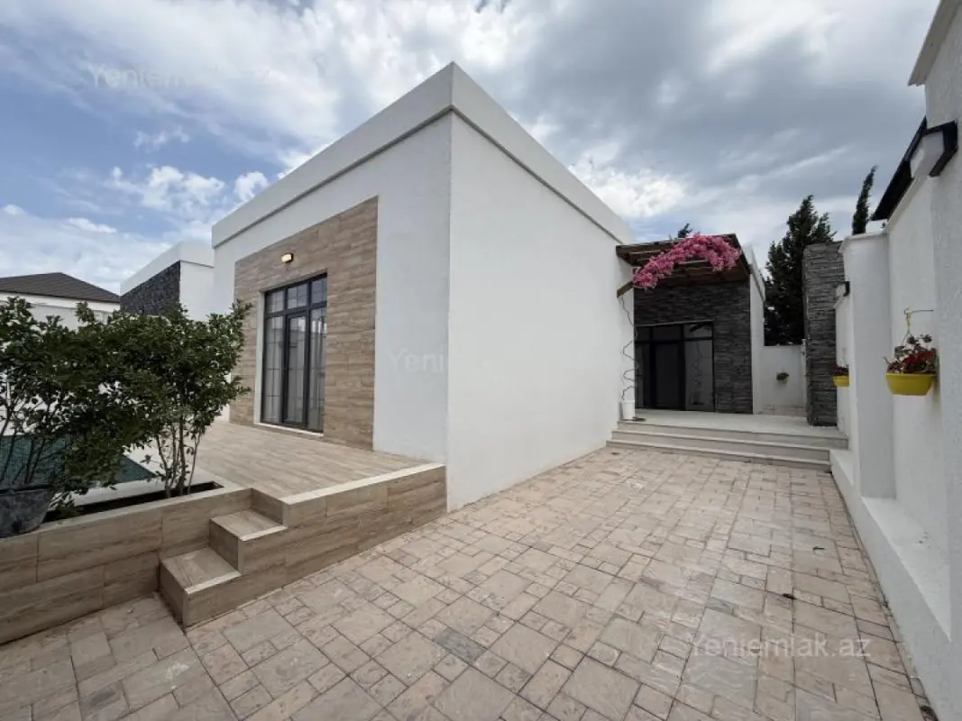 Satılır 4 otaqlı həyət evi 140 m²