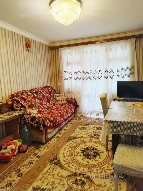 Satılır 3 otaqlı köhnə tikili 60 m²