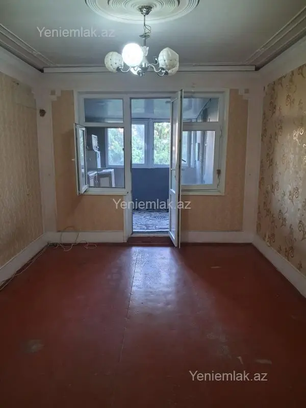 Satılır 1 otaqlı köhnə tikili 30 m²