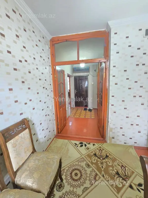 Satılır 2 otaqlı köhnə tikili 55 m²
