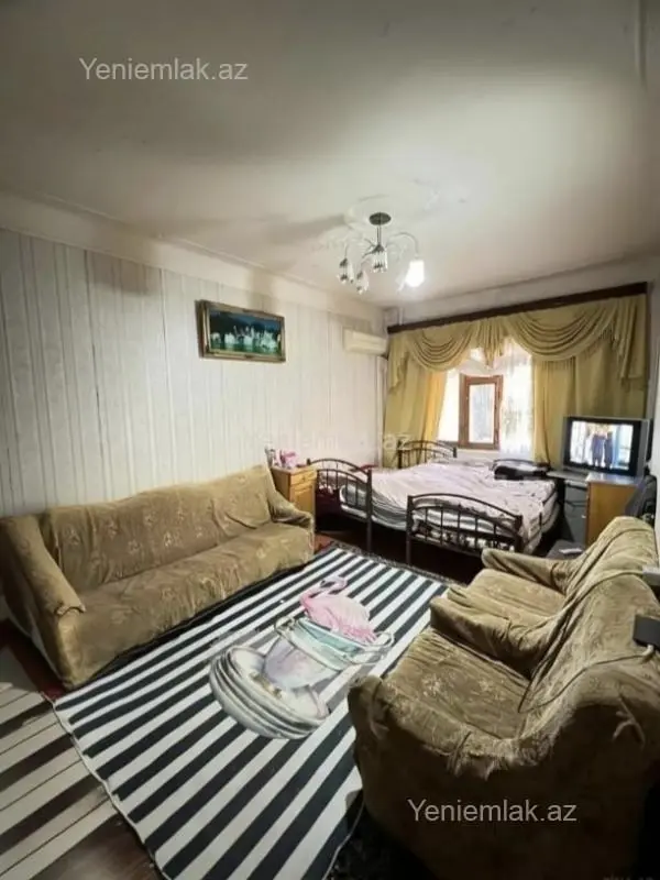 Satılır 2 otaqlı köhnə tikili 70 m²