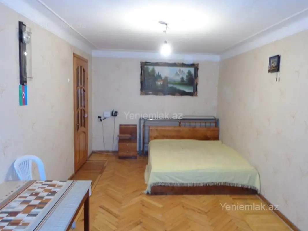 Satılır 2 otaqlı köhnə tikili 42 m²