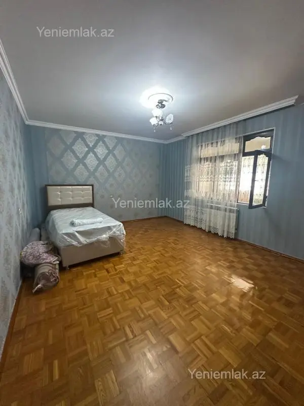 Satılır 3 otaqlı köhnə tikili 110 m²