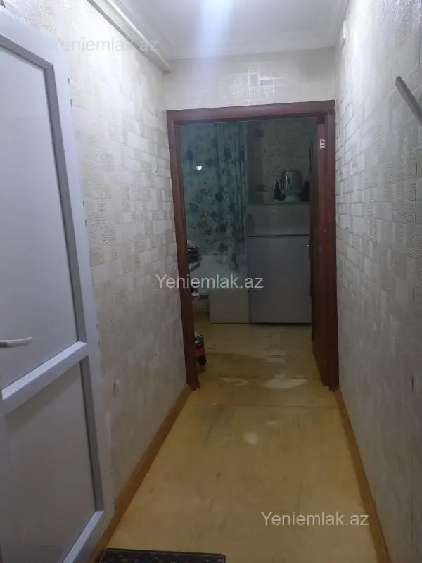 Satılır 1 otaqlı köhnə tikili 30 m²