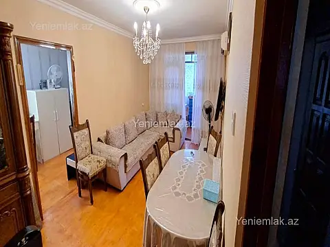 Satılır 2 otaqlı köhnə tikili 46 m² — Sumqayıt, 8-ci mikrorayon 2 otaq 46.00 m²