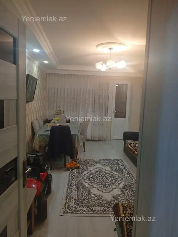 Satılır 3 otaqlı köhnə tikili 70 m²
