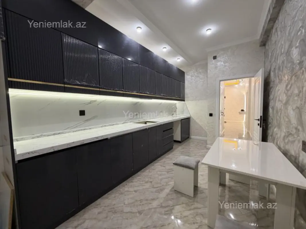 Satılır 3 otaqlı yeni tikili 95 m²