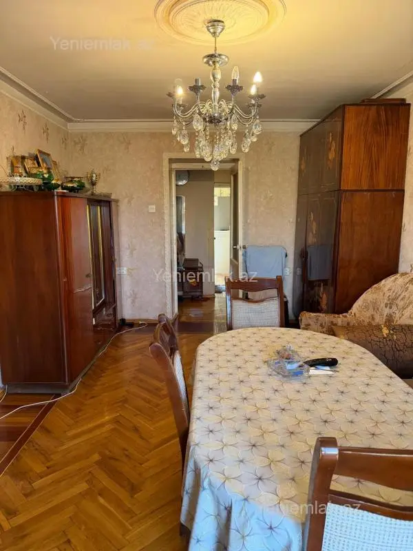 Satılır 3 otaqlı köhnə tikili 70 m²
