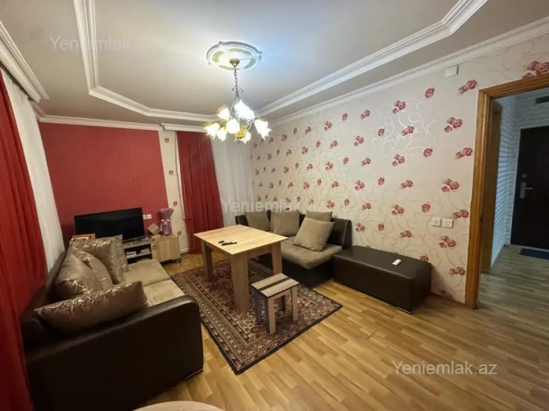 Satılır 3 otaqlı köhnə tikili 85 m²