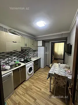 Satılır 4 otaqlı köhnə tikili 95 m² — Sumqayıt, 8-ci mikrorayon 4 otaq 95.00 m²