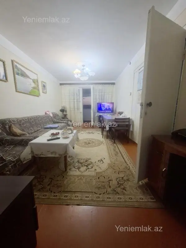 Satılır 3 otaqlı köhnə tikili 80 m²