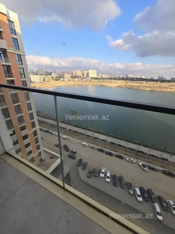 Satılır 3 otaqlı yeni tikili 83 m²