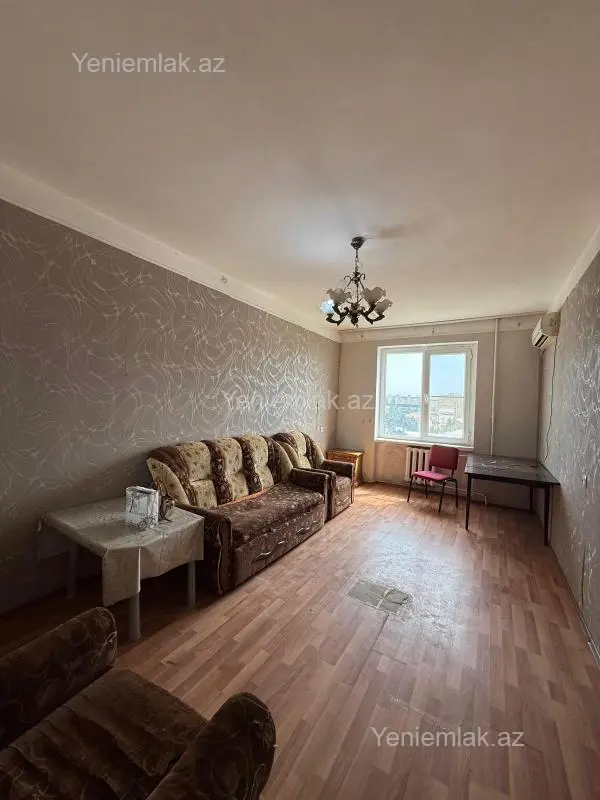 Satılır 2 otaqlı köhnə tikili 60 m²