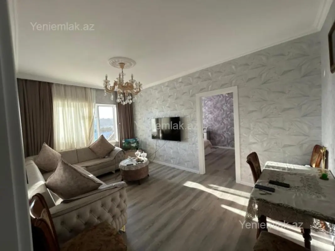 Satılır 4 otaqlı köhnə tikili 83 m²