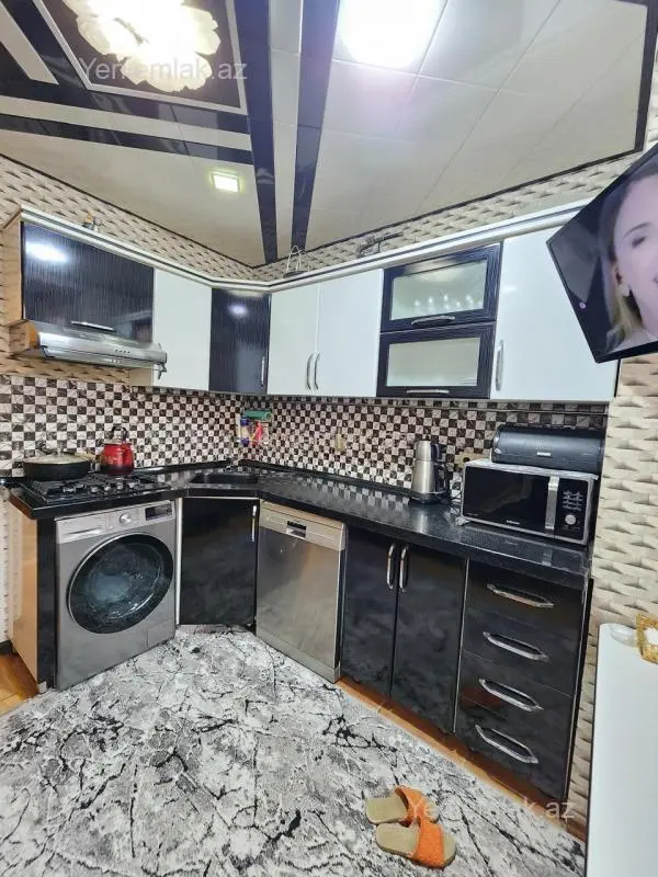 Satılır 4 otaqlı köhnə tikili 90 m²