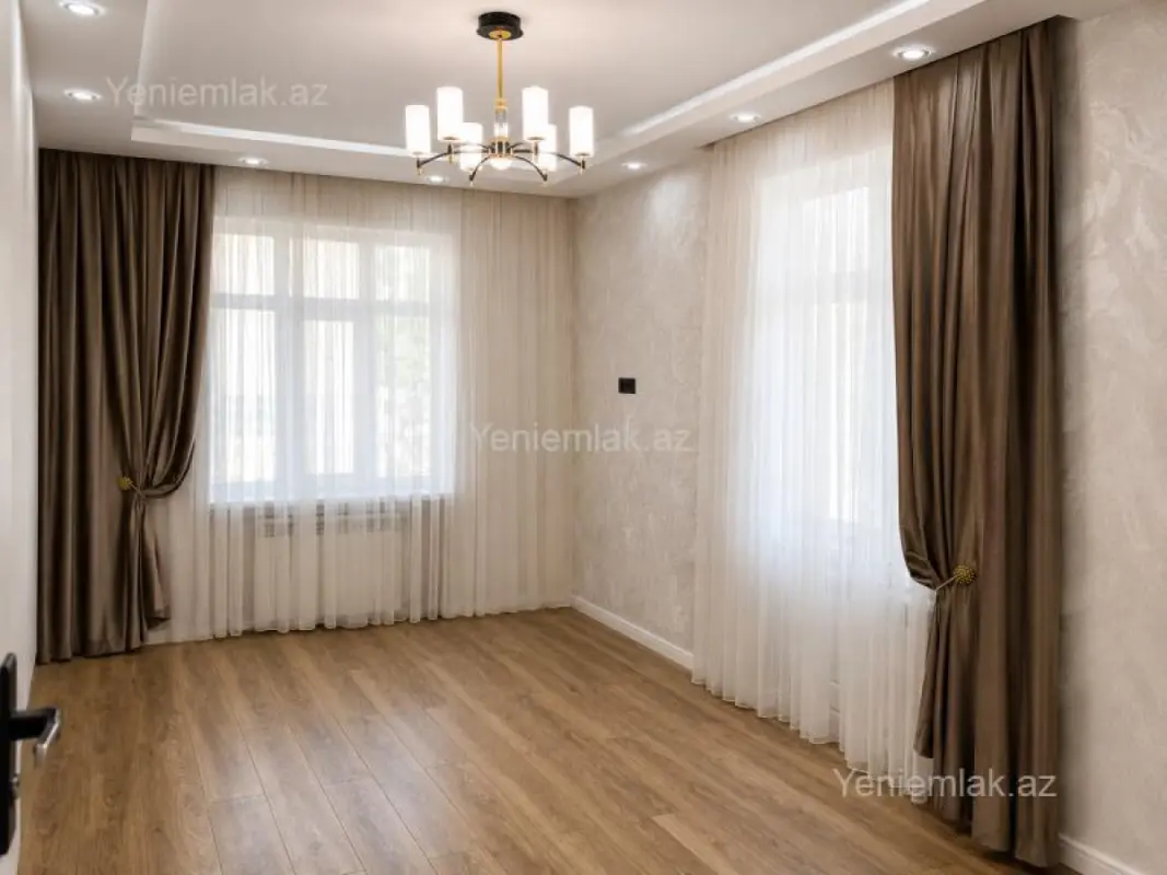 Satılır 2 otaqlı köhnə tikili 66 m²