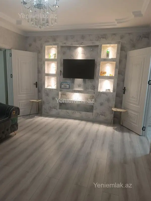 Satılır 4 otaqlı köhnə tikili 93 m²