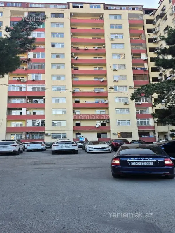 Satılır 3 otaqlı yeni tikili 128.5 m²