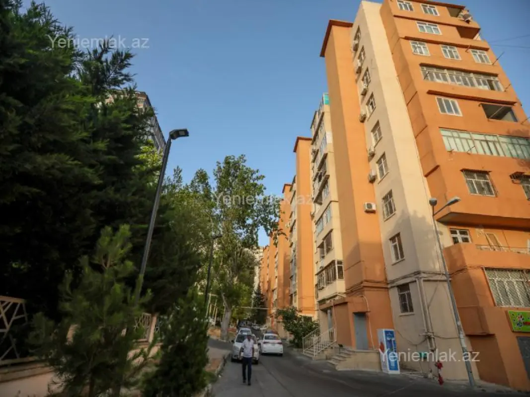 Satılır 3 otaqlı köhnə tikili 65 m²