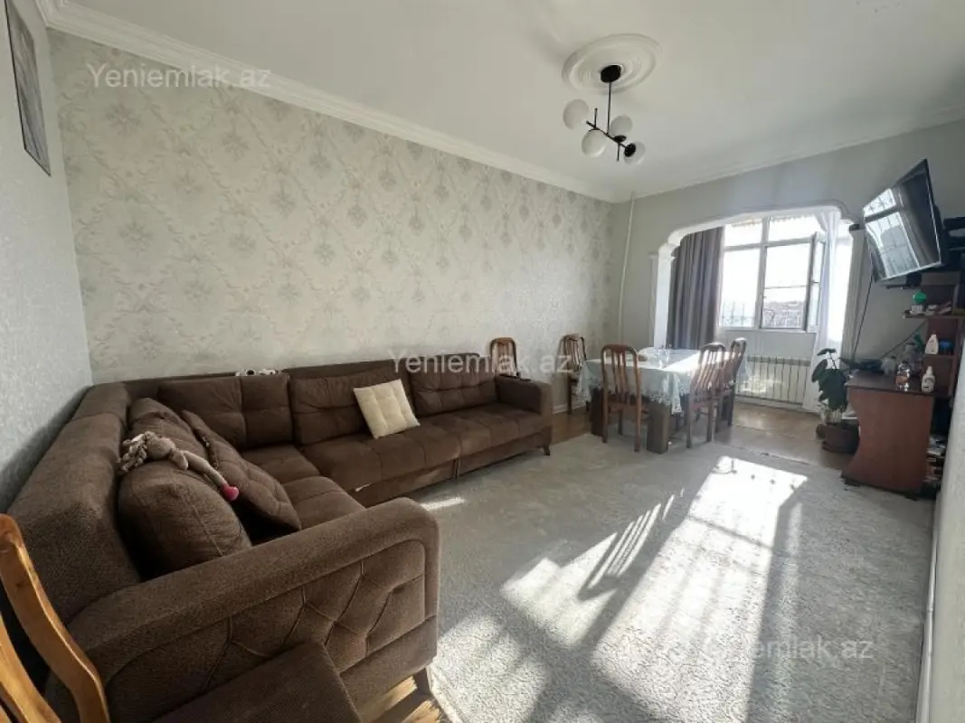 Satılır 2 otaqlı köhnə tikili 60 m²