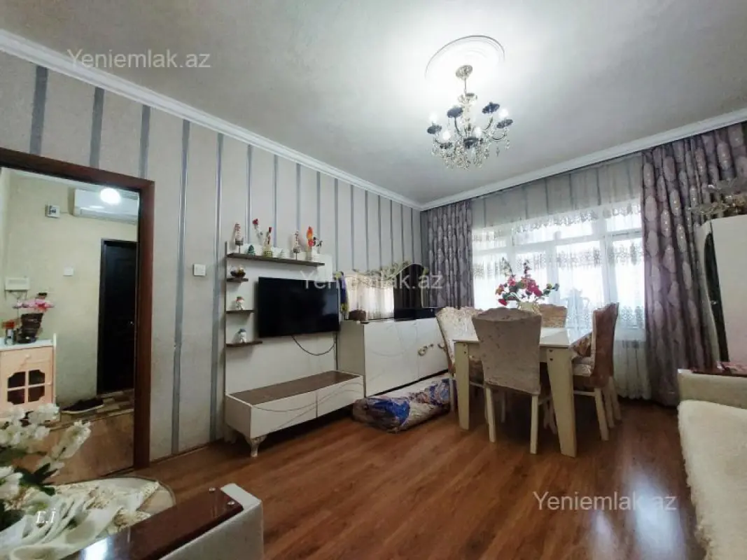 Satılır 3 otaqlı köhnə tikili 70 m²