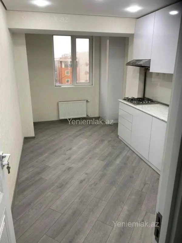 Satılır 2 otaqlı köhnə tikili 75 m²