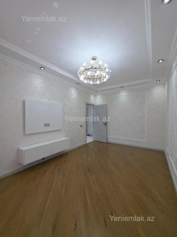 Satılır 2 otaqlı köhnə tikili 65 m²