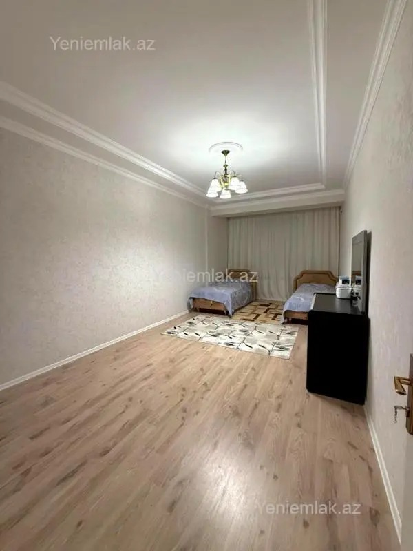Satılır 1 otaqlı yeni tikili 74 m²