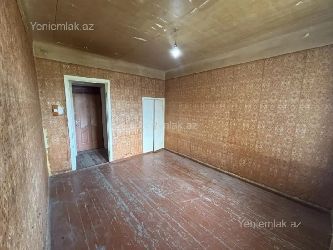 Satılır 2 otaqlı köhnə tikili 55 m²