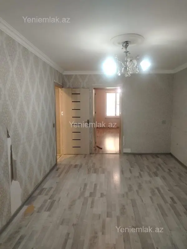 Satılır 3 otaqlı köhnə tikili 80 m²