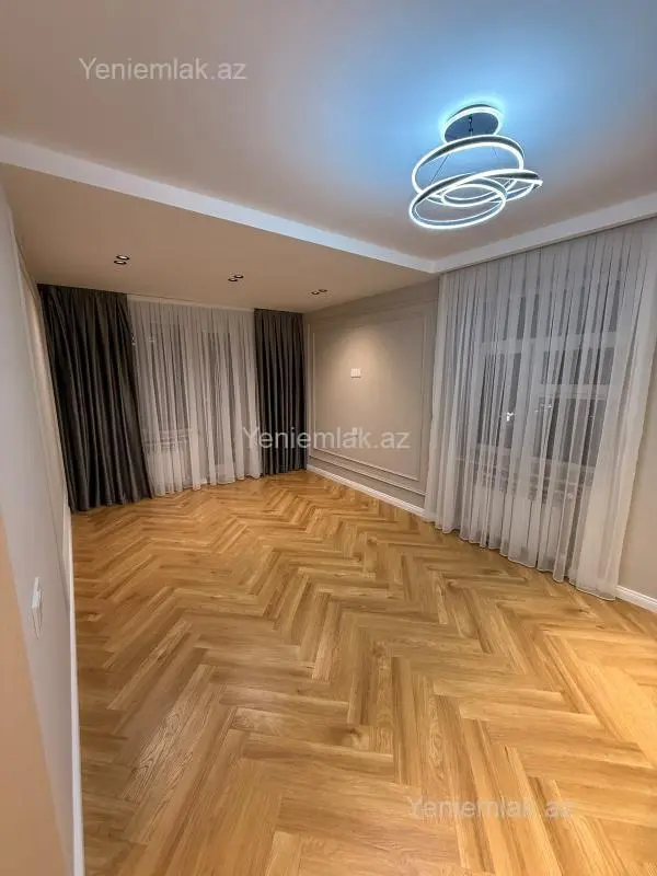 Satılır 2 otaqlı köhnə tikili 45 m²