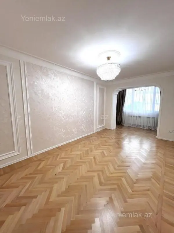 Satılır 2 otaqlı köhnə tikili 60 m²