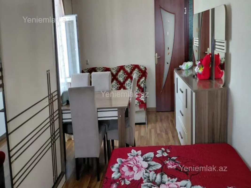 Satılır 1 otaqlı köhnə tikili 35 m²