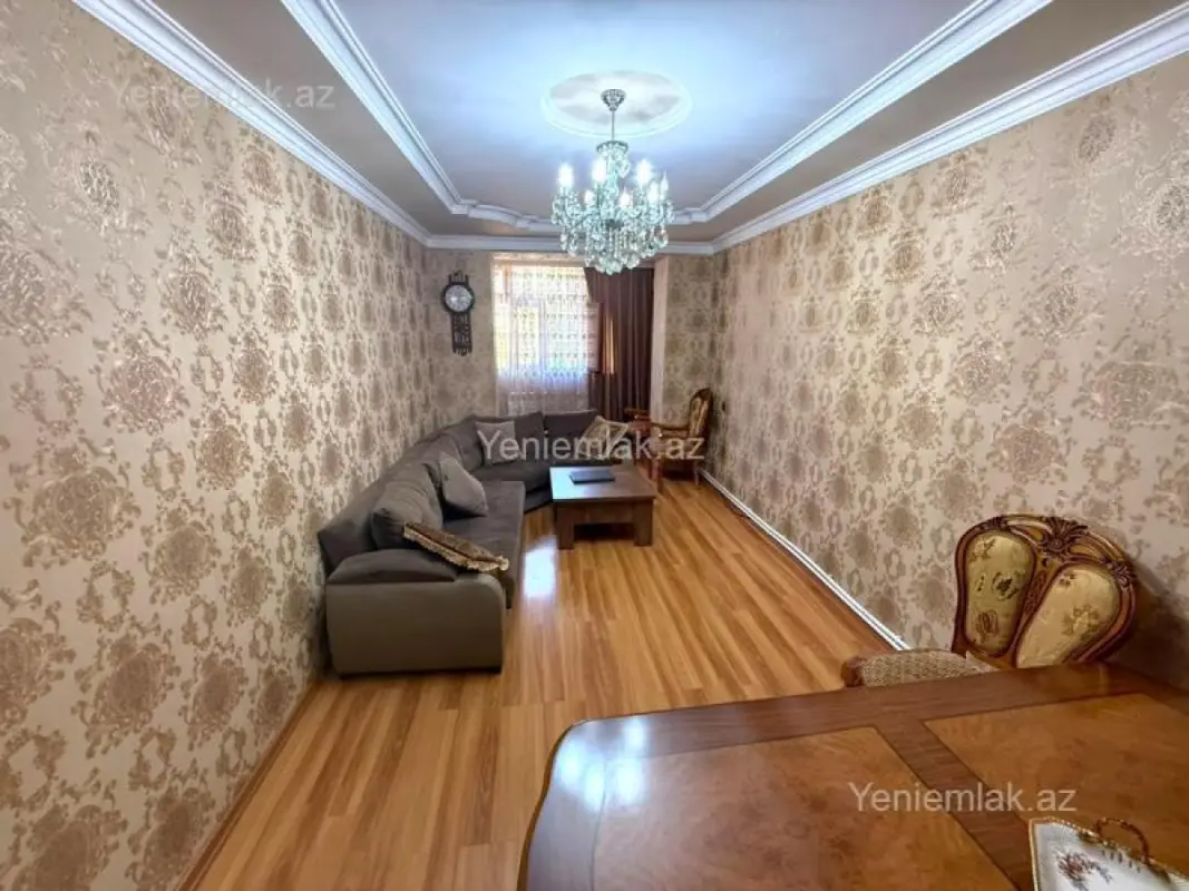 Satılır 4 otaqlı köhnə tikili 92 m²